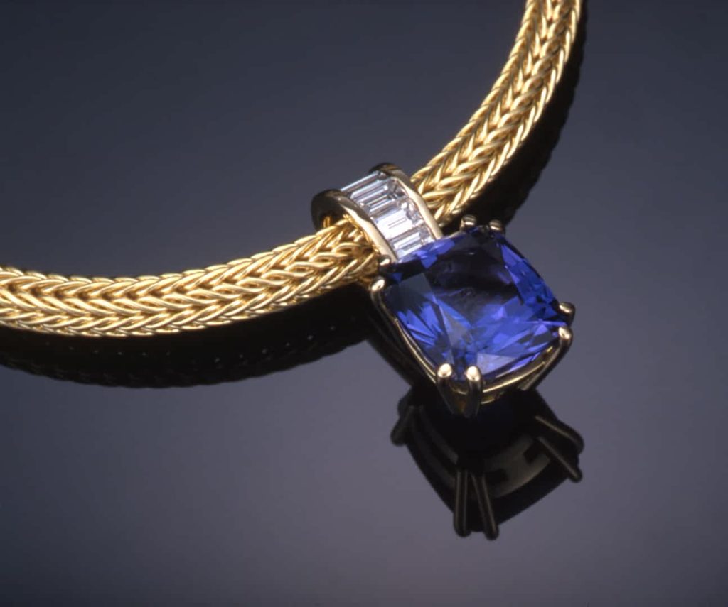 A  Tanzanite Pendants