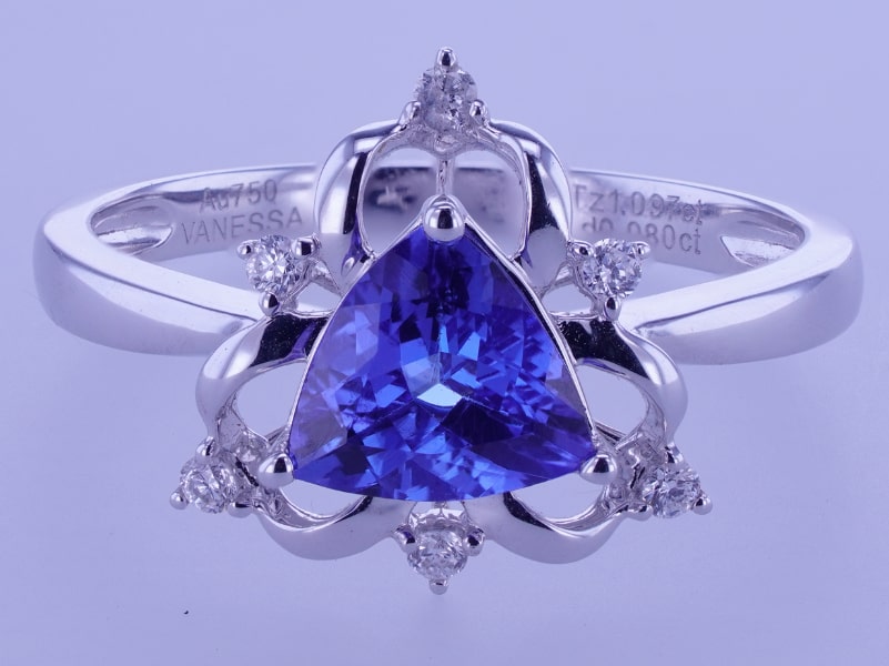 Tanzanite jewelry ring lithotherapy