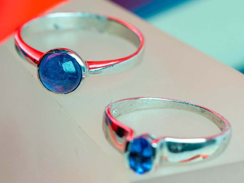 Exquisite Tanzanite engagement ring, where the allure of Tanzanite meets timeless design, a perfect choice to mark the beginning of a lifetime commitment