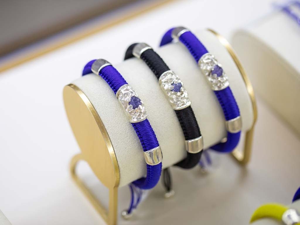 Exquisite Uru Bracelet with Intricate Beadwork